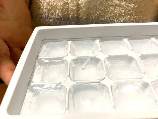 冷蔵庫の製氷機で作った氷